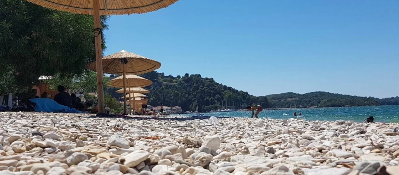 «Ξεχύθηκαν» στις παραλίες οι Ροδίτες - Αξιοποίησαν την μετακίνηση 6